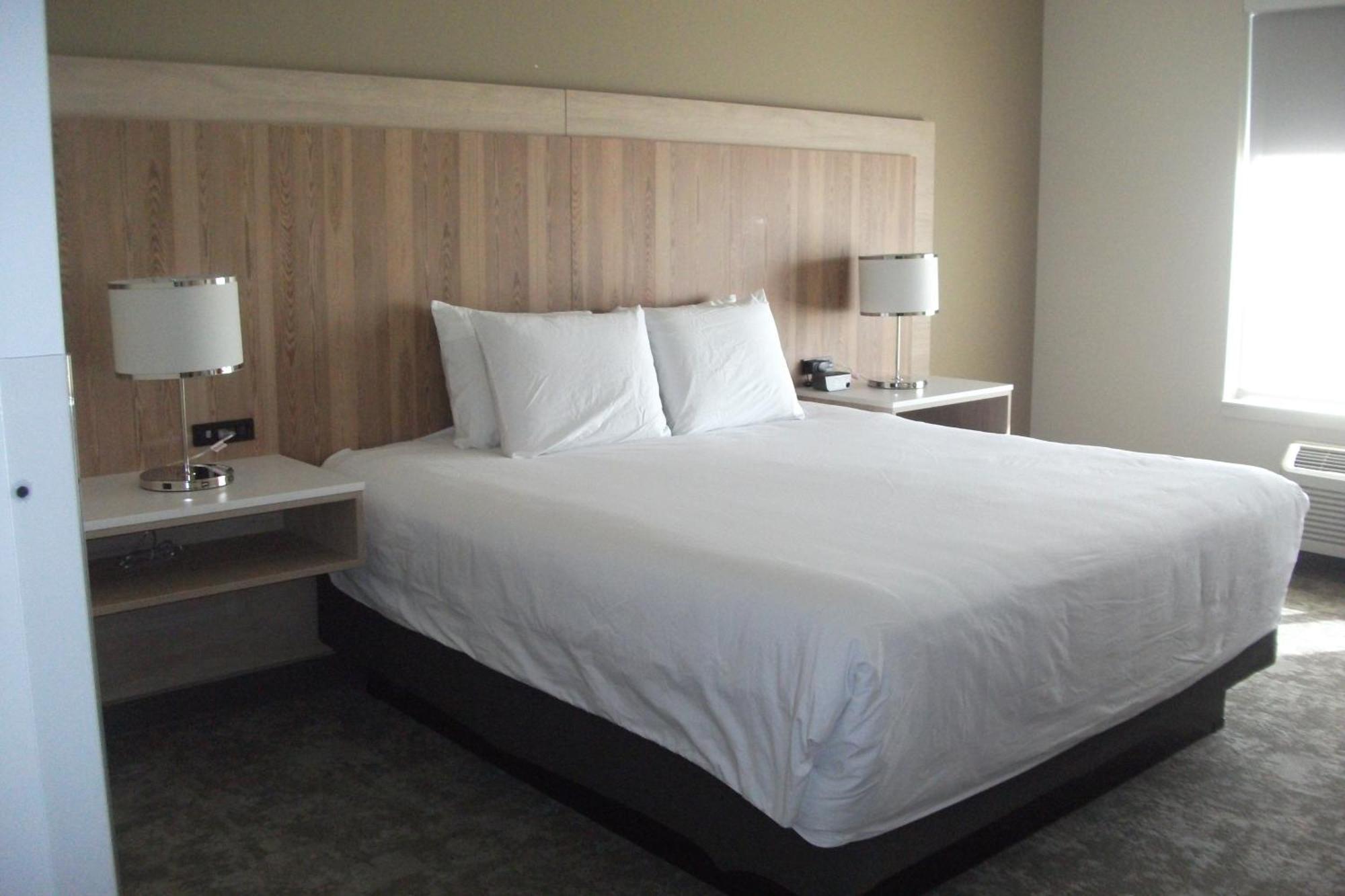 Radisson Hotel Pendleton Airport Ngoại thất bức ảnh