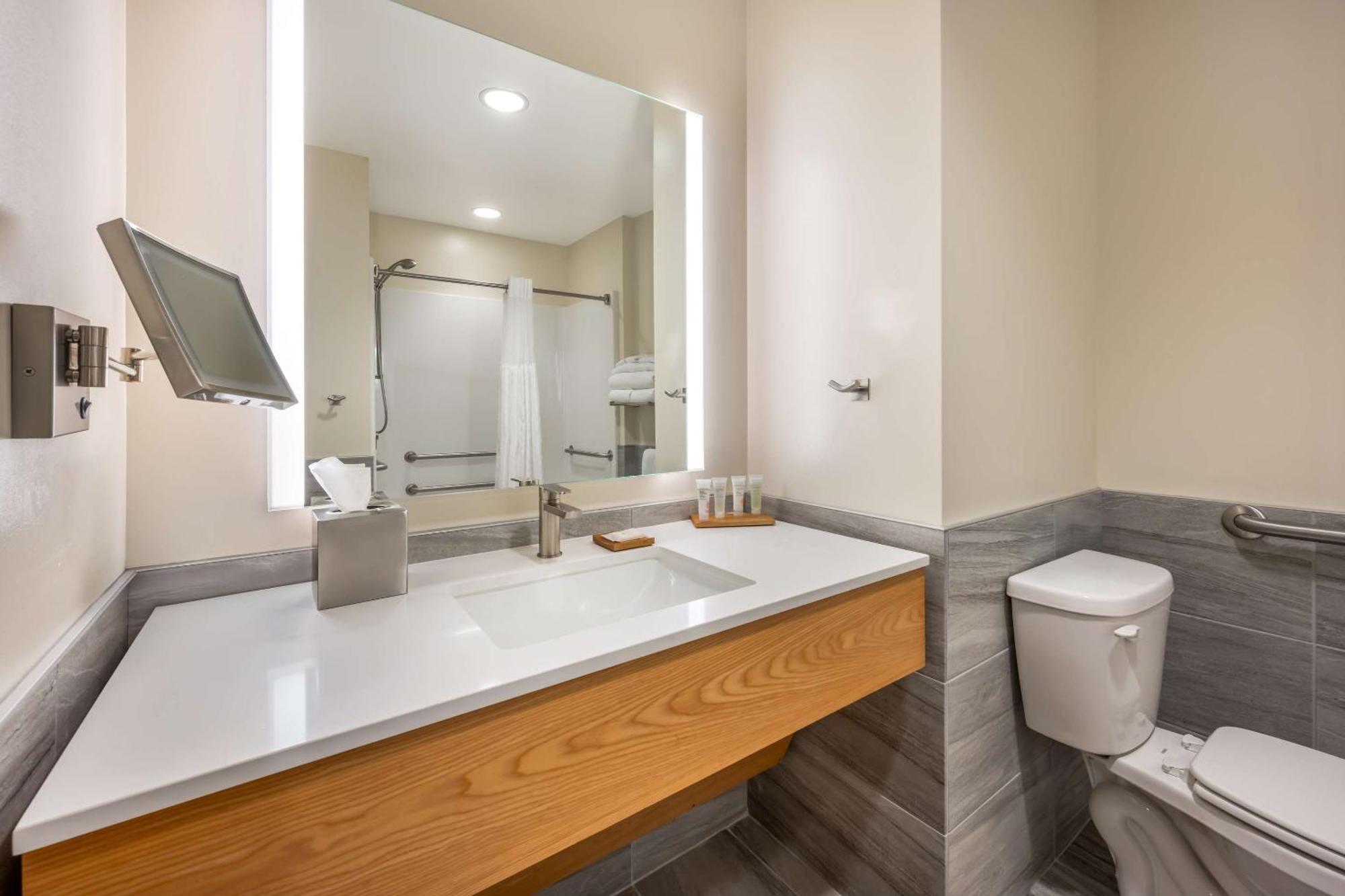 Radisson Hotel Pendleton Airport Ngoại thất bức ảnh